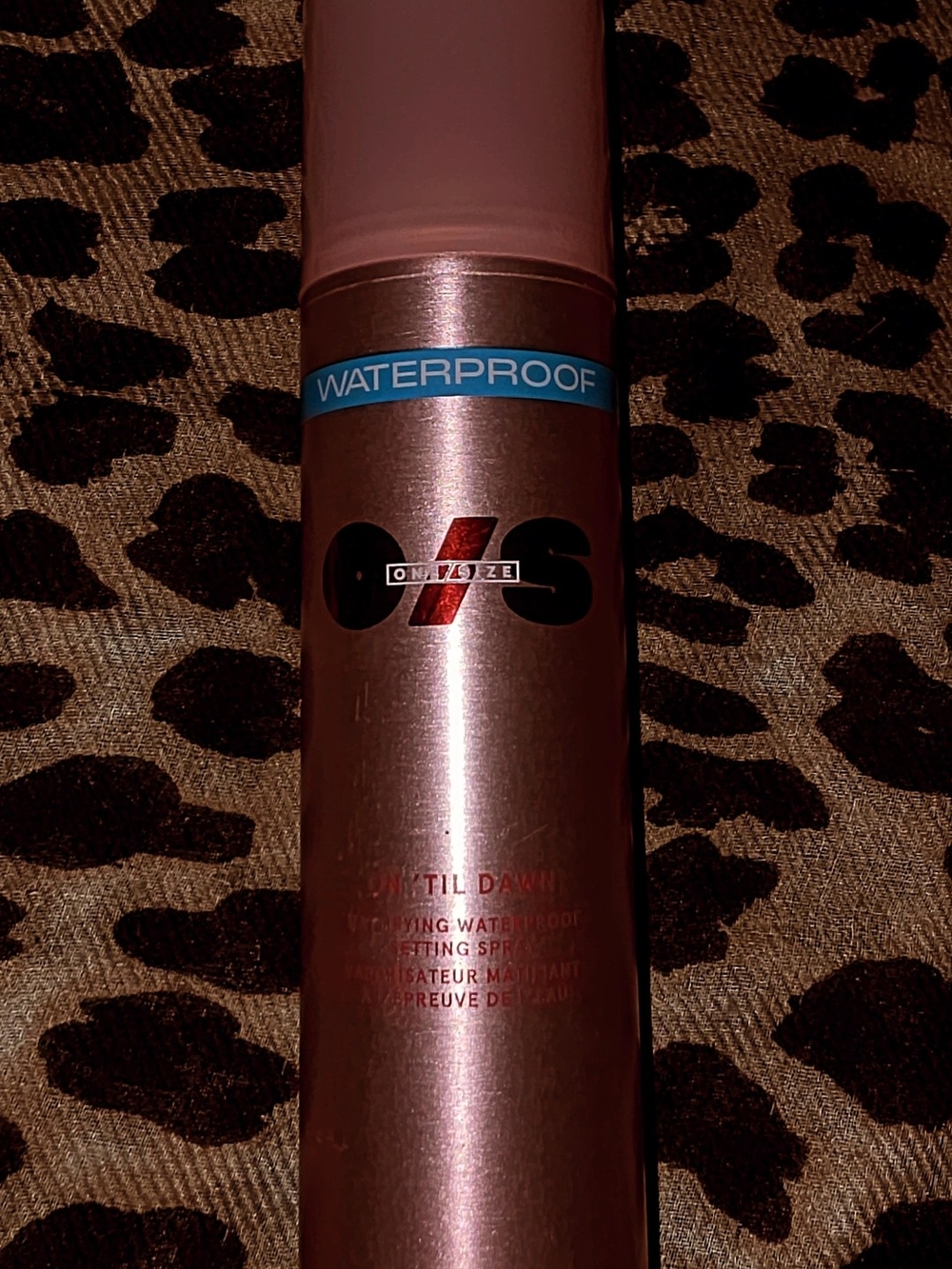Waterproof Rose Gold Styling Spray - Long-Lasting Hold